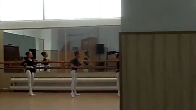 Балет. Экзамен по народному сценическому танцу . смотреть онлайн