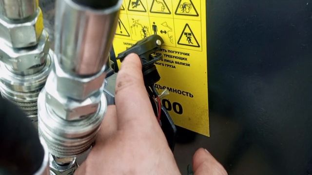 Подключение погрузчика Metalfach T-229S: гидравлика, джойстик, электрика.