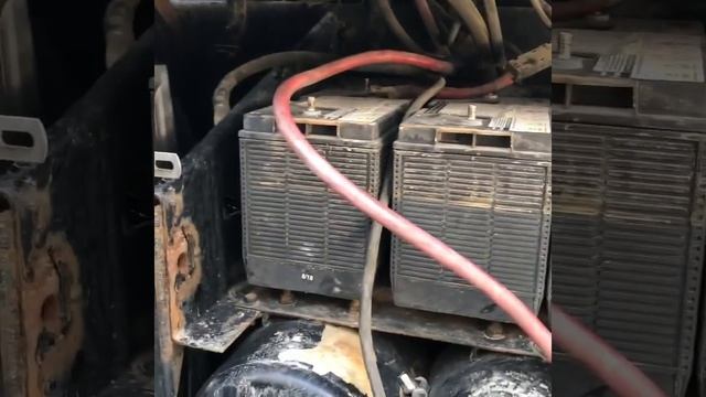 Volvo VNL 670 all starts here battery replacement rebuild video 1 смотреть онлайн