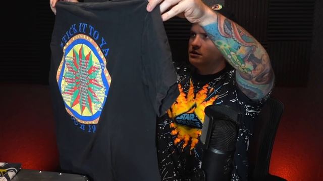 I Bought A $2,350 Vintage Mystery Box! смотреть онлайн