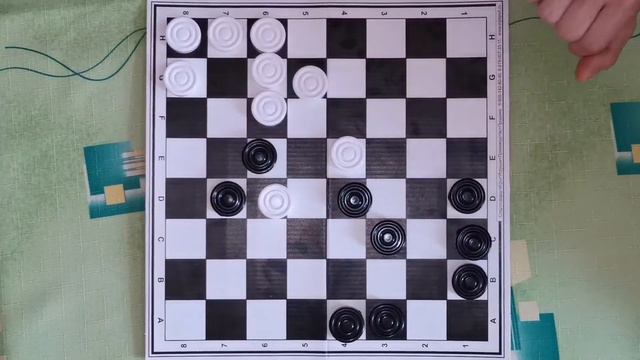 Игра "Уголки" смотреть онлайн