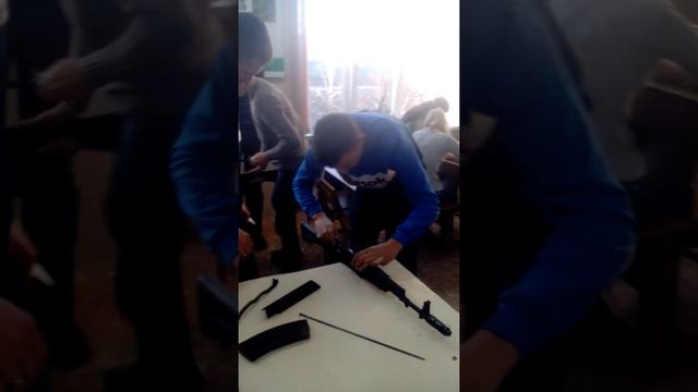 Как разобрать и собрать автомат Калашников смотреть онлайн