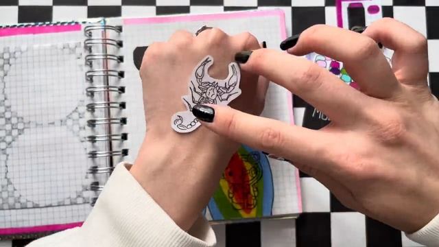 Мои маркеры ✏️Чем я рисую?? Бумажные сюрпризы ? МИР БУМАЖЕК?✌? смотреть онлайн