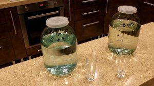 Спирт в воду или наоборот.