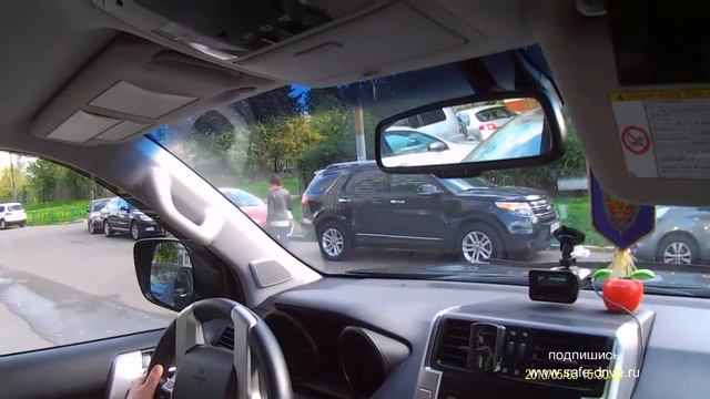 Вождение Урок №3 часть 3 перпендикулярная парковка Тойота Land Cruiser Prado. смотреть онлайн