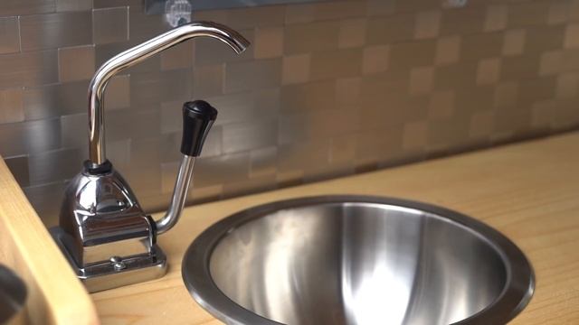 Micro Camper Van Build / 2012 Ford Transit Connect Conversion смотреть онлайн