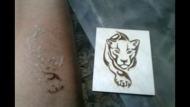 Гравировка Татуировки на руке на Лазерном станке смотреть онлайн