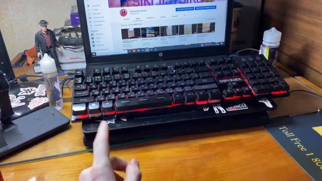 НОВАЯ РУБРИКА "VERSUS" 1 : NIKE FLYKNIT RACER VS ТАПОЧКИ смотреть онлайн