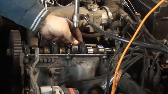 Замена гидрокомпенсаторов на Audi 80 смотреть онлайн