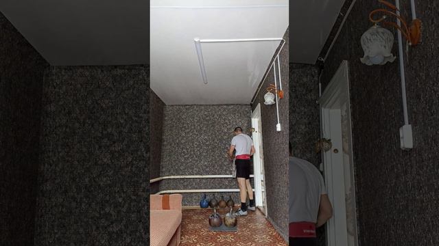 Гири 32кг+32кг 9 толчков. 24кг+24кг 2 подхода по 20 толчков. 16кг+16кг 10мин 101 толчок. (27.02.24) смотреть онлайн