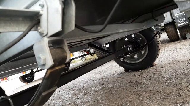 Как отличить прицеп МЗСА 817704 от МЗСА 817701.Видео обзор фирмы "КУЗОВОК".www.cuzovok.ru смотреть онлайн