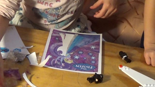 ПОДЕЛКА "ХОЛОДНОЕ СЕРЦДЦЕ ЭЛЬЗА" - ПОДАРОК ИЛЕ НА ДР КОНСТРУКТОР РОБОТ смотреть онлайн