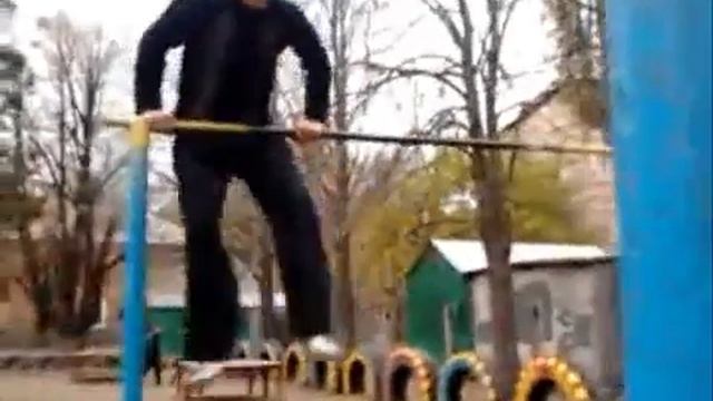 Посыки гамсають на турникаХ смотреть онлайн