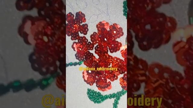 Вышивка на одежде. Вышивка пайетками. Вышивка цветка. #вышивка #пайетки #вышивканаодежде смотреть онлайн