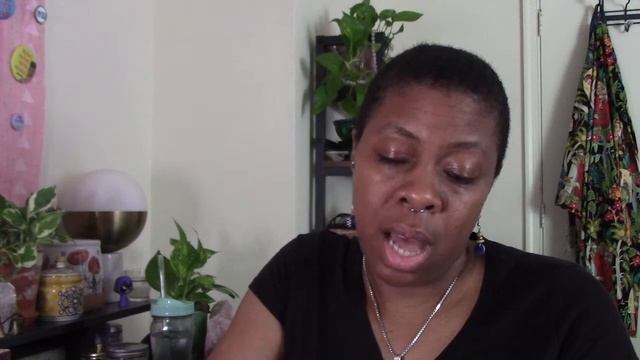 Sharing: Saying goodbye to a few oracle & tarot decks. #Deckdeclutter смотреть онлайн