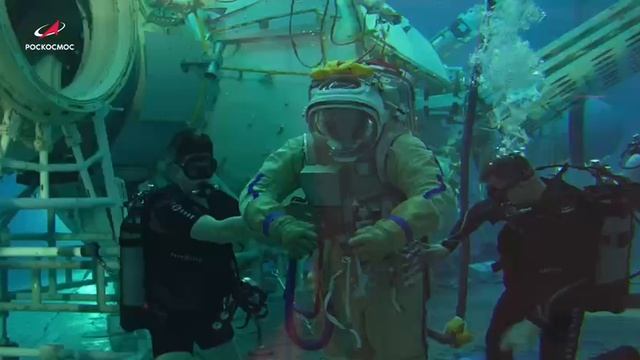 В Центре подготовки космонавтов экипаж МКС-70 отработал нештатную ситуацию смотреть онлайн