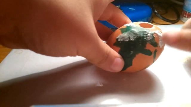 Делаем из яйца муки и пластилина дымовую шашку. смотреть онлайн