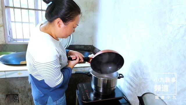媳婦去趕集，看看她買什麼好吃的，笑得合不攏嘴 | I'm so happy to go to the market and buy the food I like смотреть онлайн