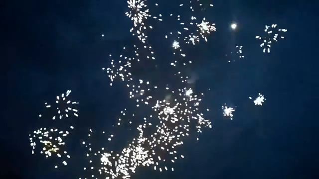 Фейерверк в день рождения. Вечерняя прогулка на лимузине смотреть онлайн
