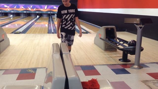 Bowling at AMF Bristol Pike Lanes (Unedited) смотреть онлайн