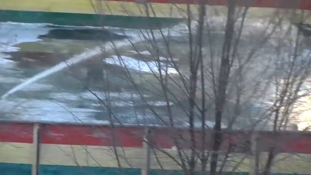 заливание катка во дворе Уральск смотреть онлайн