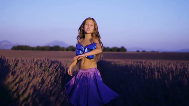 Клип "Мама". На свете слова нет дороже смотреть онлайн