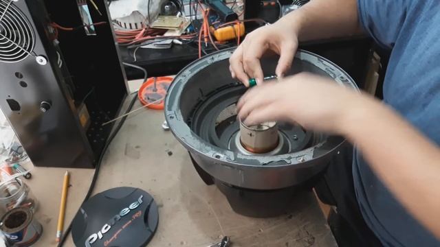 reparando subwoofer pioneer TS W3001D4 Bobina quemada смотреть онлайн