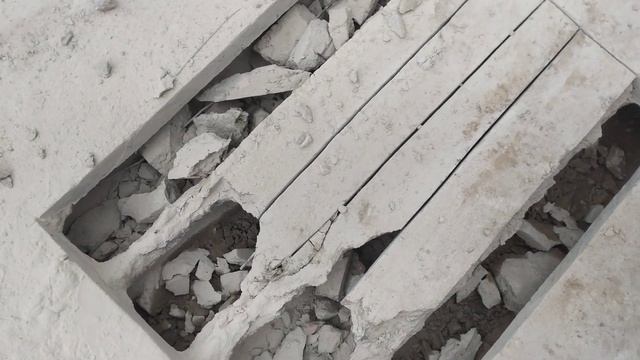 Как сделать лаз (отверстие) в плите, без перфоратора? смотреть онлайн