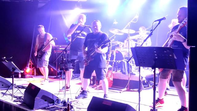 "2nd Friday" beim Musicbase Festival 2019 in Herzogenaurach смотреть онлайн