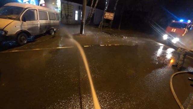 ДТП/Газель и лада гранта/Розлив топлива/Пожарные будни. смотреть онлайн