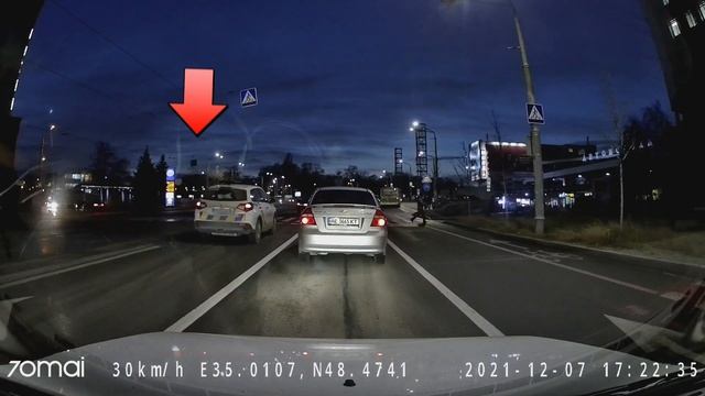 Полиция нарушает правила ПДД