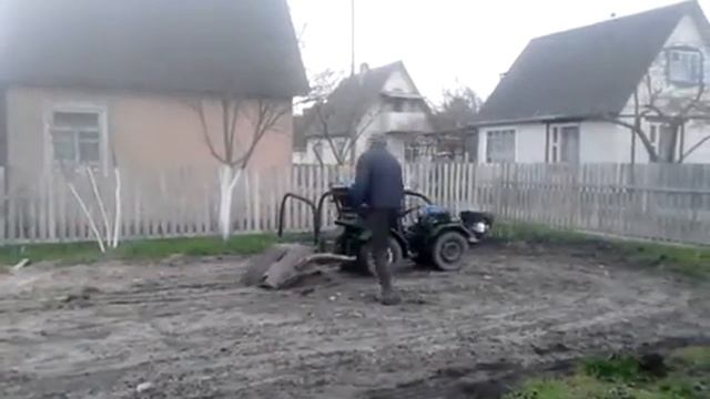 Самодельный минитрактор. Работа скрепером смотреть онлайн