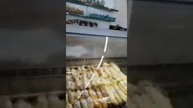 Свежие сосиска в тесте со свежими опарышами смотреть онлайн