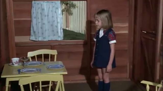Endora Sends A Leprechaun After Darrin | Bewitched смотреть онлайн