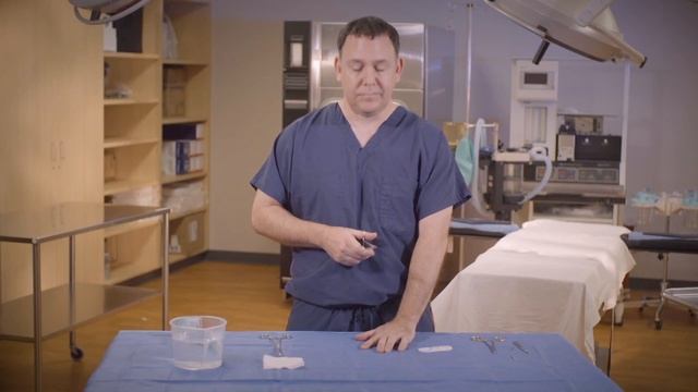 Loading a scalpel, needle holder, and sponge stick смотреть онлайн