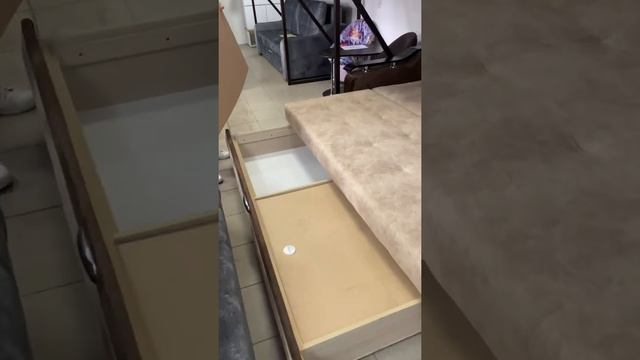 Видеообзор дивана Лидер на металлокаркасе от Лига Мебели смотреть онлайн