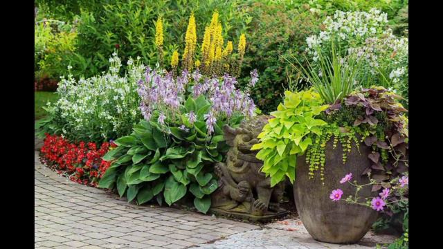 Оригинальные идеи цветочных клумб для дачи и сада. Original ideas of flower beds for the garden. смотреть онлайн