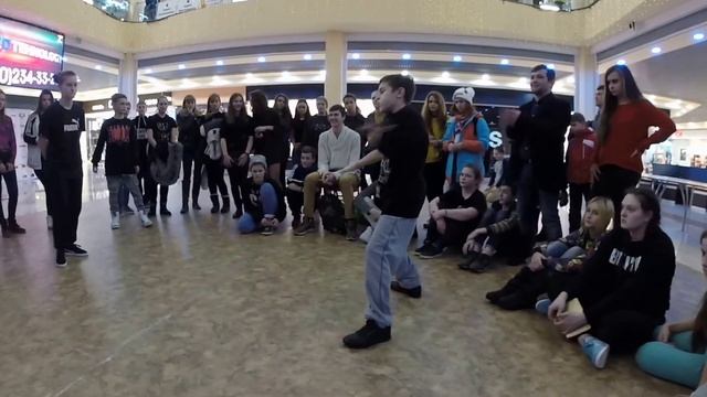 ID Battle l Даша Васина VS Андрей Курбатов (Win) смотреть онлайн