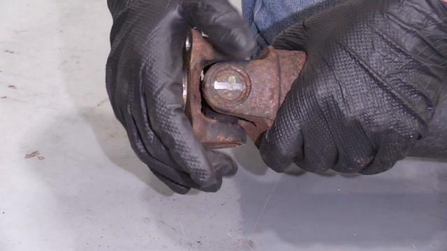 Vibration, Shaking While Driving Your Car? How to Diagnose Wobbling! смотреть онлайн