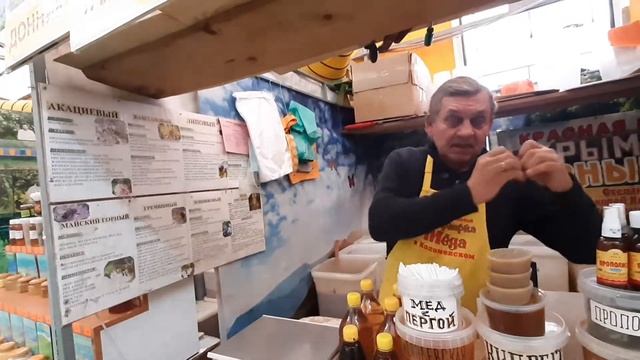 Ярмарка меда в Коломенском 2021 // Пчеловоды рассказывают про мед смотреть онлайн