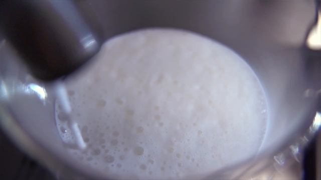 De'Longhi PrimaDonna Elite -Unique. Like your Taste- смотреть онлайн