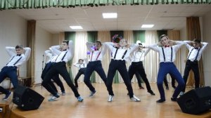 танец-подарок парней на 8 марта 2017 сш№14 г. Брест