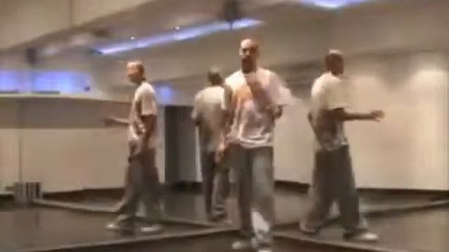 Как танцевать в клубе. Уроки Олега Горячо как танцевать в клубе смотреть онлайн