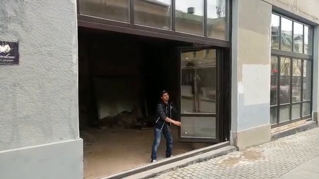 Раздвижные двери "гармошка" (вид снаружи) смотреть онлайн