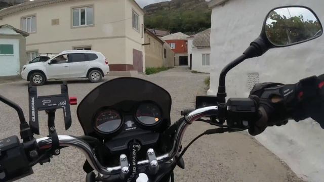 Мото покатушки / Bajaj Boxer 150x / Мини-прохват по узким улочкам в старом районе города / Дагестан смотреть онлайн