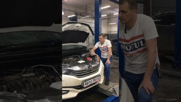 Honda Shuttle, 2015 – замена масла в сухом роботе.