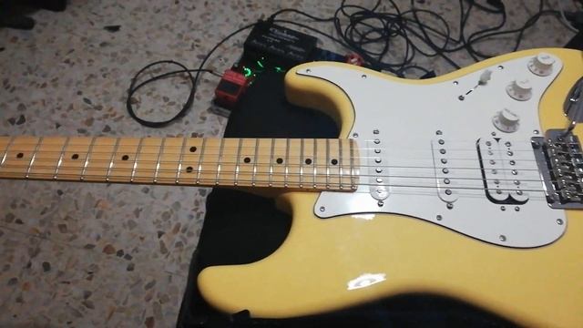Fender Player Series Stratocaster HSS mn buttercream смотреть онлайн
