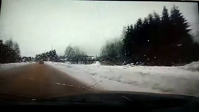 Вот как должен себя вести пассажир в то время когда водитель рулит. смотреть онлайн