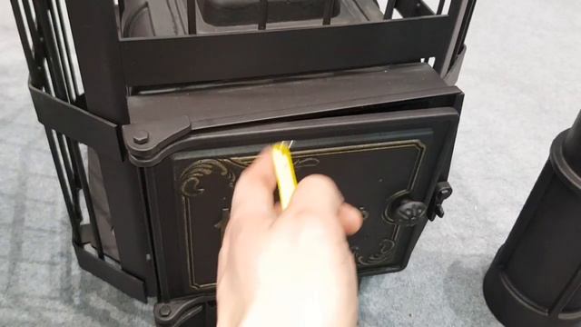 Два Толяна, запиливая обзор чугунной печи Сибирь 15, обсуждают её пригодность, к маленьким парилкам смотреть онлайн