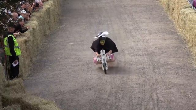 Ред Булл гонки на тарантасах в Финляндии смотреть онлайн